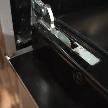 Vestel Solo Fırın Kapak Menteşesi Arızası Ve Garanti Kapsamında Ücretsiz Değişim İsteği