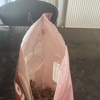 Migros Granola Paketi İçinde Kurt Görüldü: Sağlık Endişesi Ve Ücret İadesi Talebi