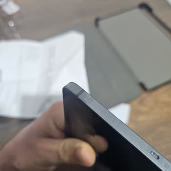 Samsung Tab S9 FE Tablet Ekranında Ani Çizgi Sorunu Ve Garanti Sonrası Mağduriyet