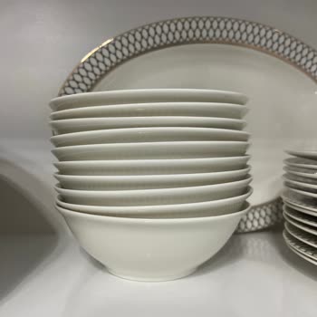 Üretim Hatası Olan Tabaklar Ve Cevapsız İletişim Nedeniyle İade Talebi