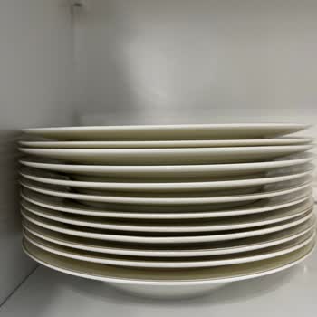 Üretim Hatası Olan Tabaklar Ve Cevapsız İletişim Nedeniyle İade Talebi