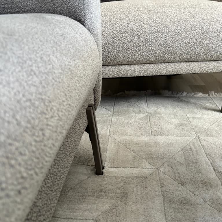 Koltuk Takımının Ayaklarındaki Yamulma Güvenlik Riski