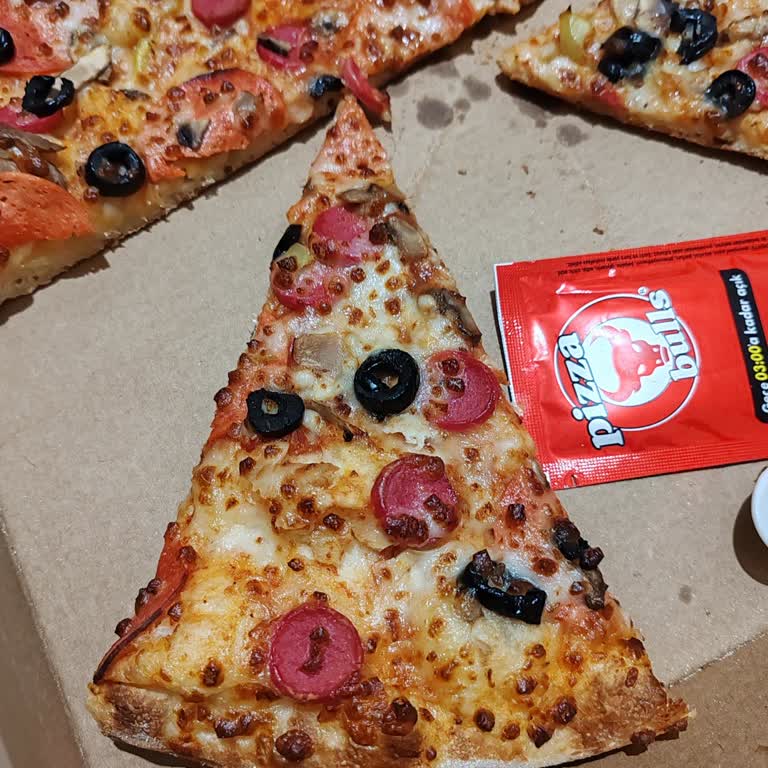 Pizzabulls Altunizade Şubesinde Sürekli Eksik Ve Hatalı Siparişler, Kalitesiz Ürün Ve İlgisiz Hizmet