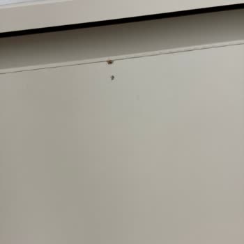 Kırık Ve Eksik Parçalı Larissa Konsolu İçin Hızlı Değişim Talebi