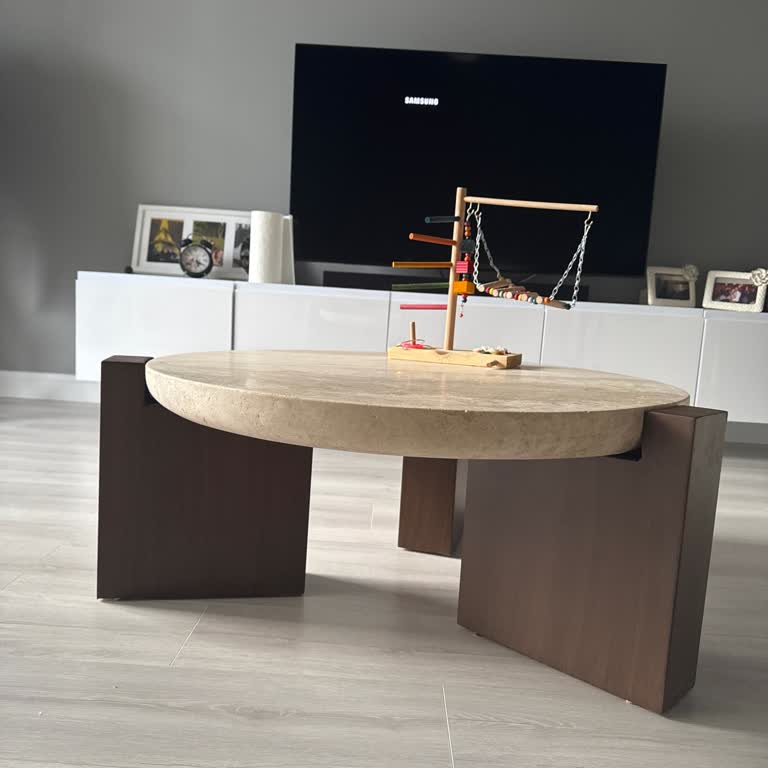 Miarik Design'tan Yanlış Ayağındaki Sehpa Ve Cevapsızlık