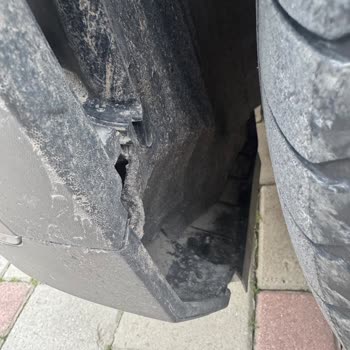 Togg Servisinin Çözülmeyen Trim Sesleri Ve Ücretli Vidalarla Karşılaşılan Servis Yetersizliği