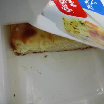 Lezzethane Su Böreği İçinde Kıl Bulunması Hijyen Şikayeti