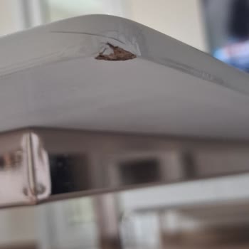 Orta Sehpadaki Çatlak Ve Boya Soyulması İçin Acil Çözüm Talebi