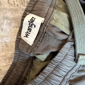 Boyner'de Yeni Pantolon İlk Yıkamada Renk Bozulması Ve İade Talebi