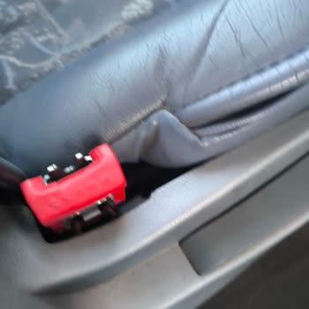 Isparta Ve İzmir Seferinde Emniyet Kemerleri Çalışmıyor, Otobüs Kirli