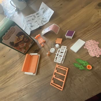 Eksik Parçalar Ve Fişsiz Alışveriş Nedeniyle Kullanılamayan Miniature Little Corner Seti