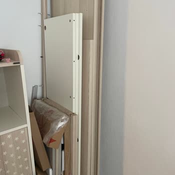 Kelebek Mobilya'dan Eksik Parçalar Nedeniyle Çocuk Gardıropu Montajı 15 Gün Gecikti