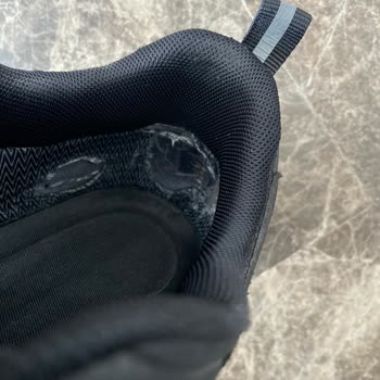 FLO Ayakkabısında Hızlı Aşınma Ve Ayak Sağlığı Sorunu, Değişim Reddedildi