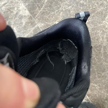 FLO Ayakkabısında Hızlı Aşınma Ve Ayak Sağlığı Sorunu, Değişim Reddedildi