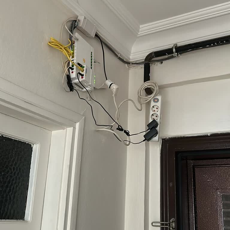 Superonline Kurulumunda Eksik Malzeme Ve Dağınık Kablolar İçin Tekrar Servis Talebi