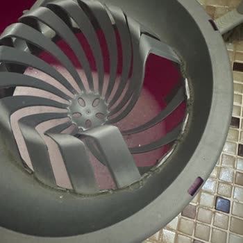 Parex Temizlik Seti Sıkma Aparatı Sürekli Kırılıyor, Yedek Parça Bekliyorum