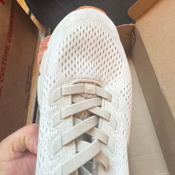 Skechers Ayakkabı Tabanı Deformasyonu Ve Mağaza Sorumluluk Reddi