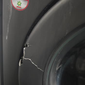 Hoover Fanus Kapağının Tekrarlayan Çatlaması Ve Ücretsiz Değişim Talebi