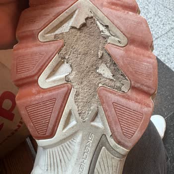 Skechers Ayakkabısında Üretim Hatası İddiası Ve Mağaza Açıklaması