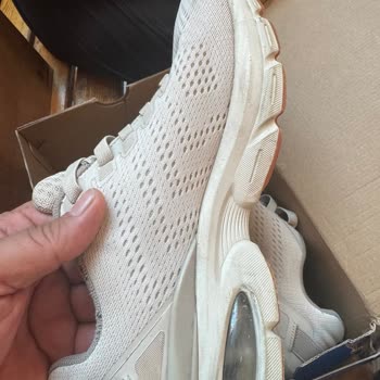Skechers Ayakkabısında Üretim Hatası İddiası Ve Mağaza Açıklaması
