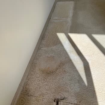 Profesyonel Halıflex Temizliği Sözde, Gerçekte Yetersiz Ve Çamaşır Suyu Kullanımıyla Bozuldu