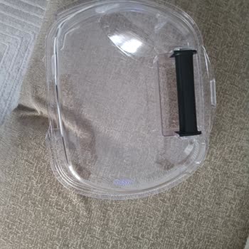 Kurutma Makinesinin Su Haznesi Beklenmedik Şekilde Kırıldı Ve Ücretsiz Değişim Talep Ediyorum