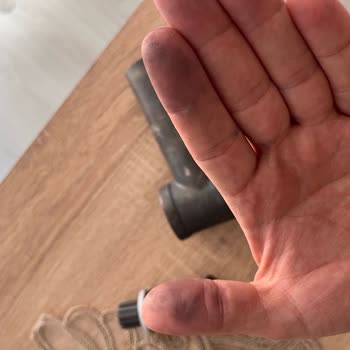 Karaca Hamur Yoğurma Makinesinin Aparatları Siyahlaşıp Gıdaya Renk Veriyor