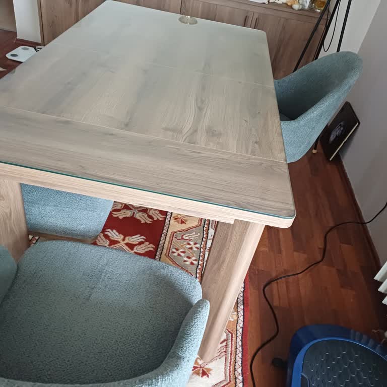 Teslimat Gecikmesi Ve Eksik Sandalyeler