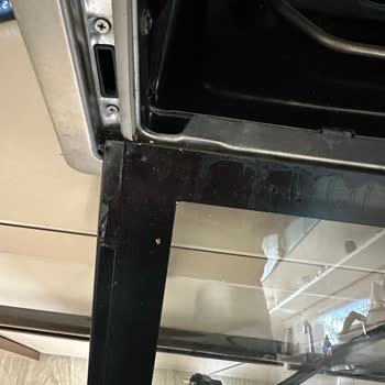 Simfer Kapak Menteşesi Aniden Koptu, Ücretsiz Onarım Talebi