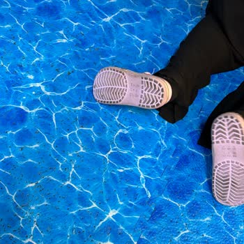 Airport Outlet AVM Çocuk Oyun Alanında Kaba Personel Ve Hijyen Problemi