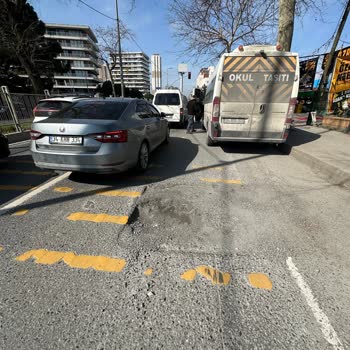 Esenkent Bahçeşehir Yolundaki Çukur Nedeniyle Lastik Patlaması Ve Maddi Zarar