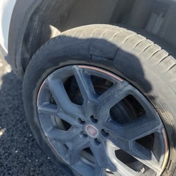 Fiat Egea Cross Limited Araçta 5.000 Kilometrede Lastik Patlaması Ve Orijinal Lastik Temini