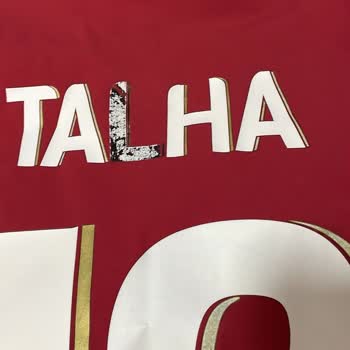 GS Store'da Özel Baskılı Forma Yıkanınca Soyuldu, Yardım Sunulmadı