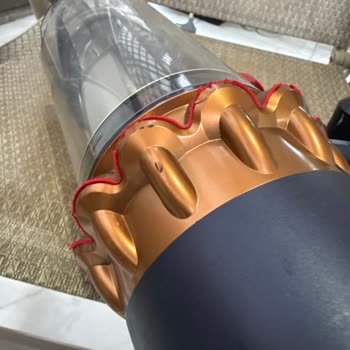 Dyson Gen5 Detect Süpürge Silikon Şeritlerinin Soyulması Ve Garantili Değişim Talebi