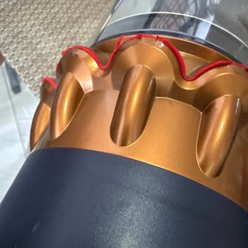 Dyson Gen5 Detect Süpürge Silikon Şeritlerinin Soyulması Ve Garantili Değişim Talebi