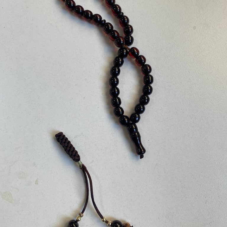 Kısa Sürede Dağılan Kehribar Tespih Ve Saygısız Müşteri Hizmetleri