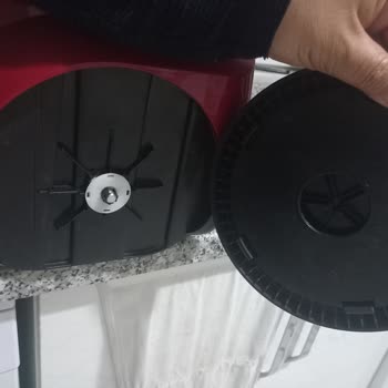 Garanti Altındaki Süpürge Tekerleği Kırıldı, Ücretsiz Değişim Talebi