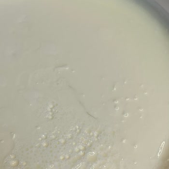 Sütaş Yoğurdunda Kıl Bulundu: Güvenlik Ve Kalite İhlali