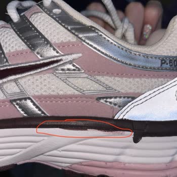 Üst Üste Kusurlu Nike Ayakkabı Gönderimi Ve Telafi Talebi