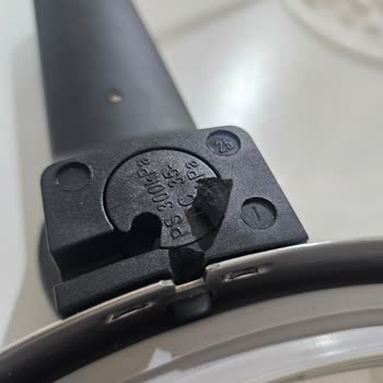 Fissler Düdüklü Tencerenin Kapak Kırıkları Tekrarlandı, Üretim Hatası İddiası