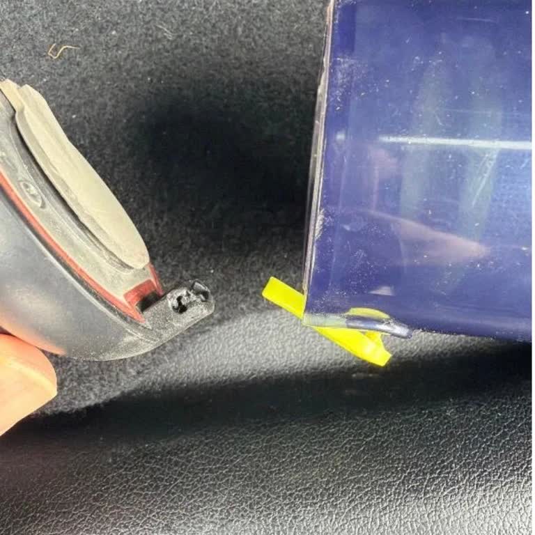 Kırılan Plastik Parçalı Süpürge İçin İade Ve Ücretsiz Parça Talebi