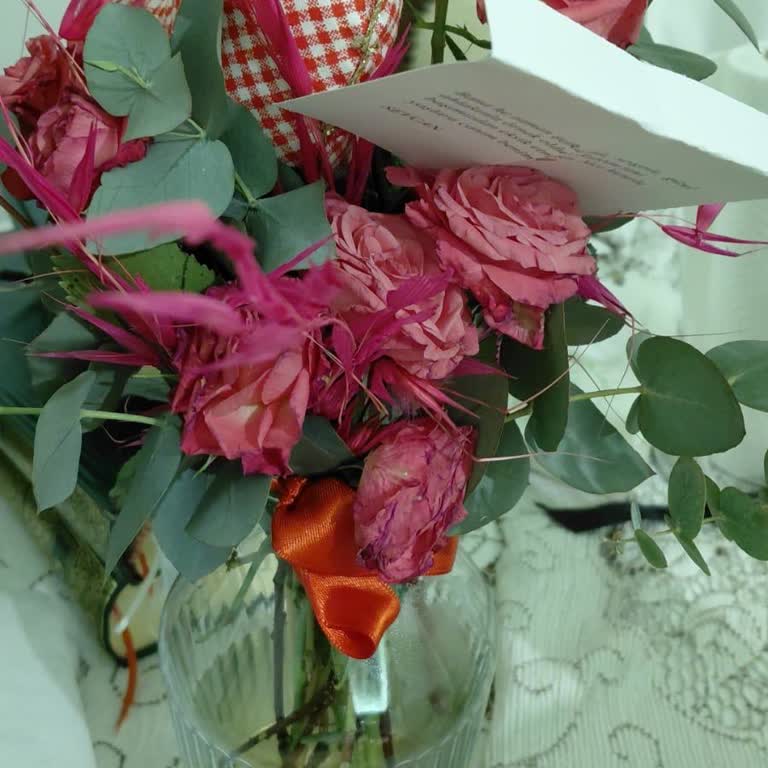 Solmuş Güller, Çürük Çiçek Ve Müşteri Hayal Kırıklığı