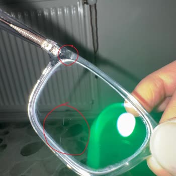 Teslim Edilen Gözlükte Çizik Bulunması Ve Mağazanın Kontrol Eksikliği