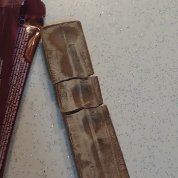 Ülker Çikolatalarında Renk Bozulması Ve Güven Sorunu Tekrar Yaşandı