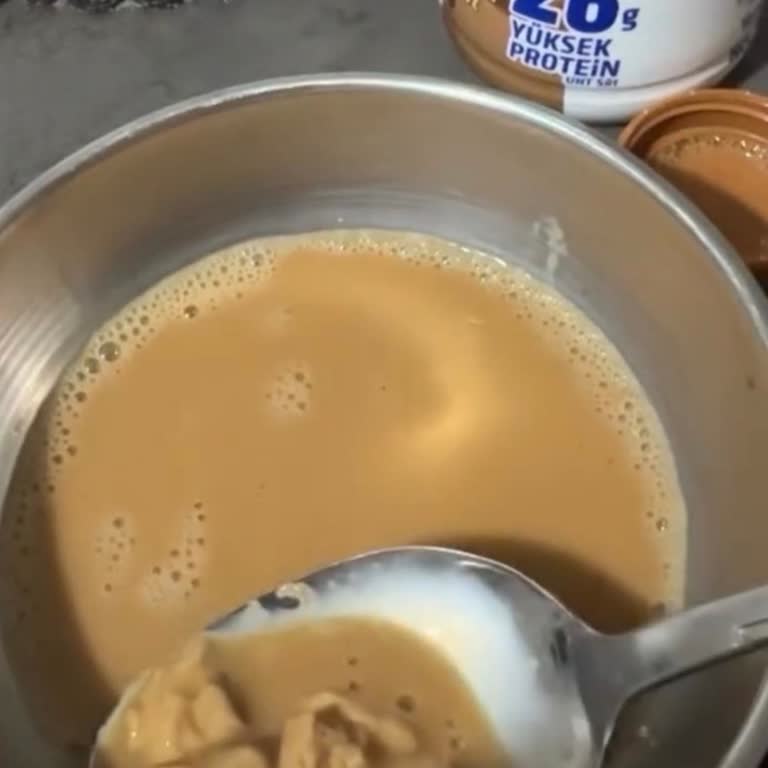 İçim Kahveli Proteinli Sütte Hamurumsu Yabancı Madde Tespit Edildi