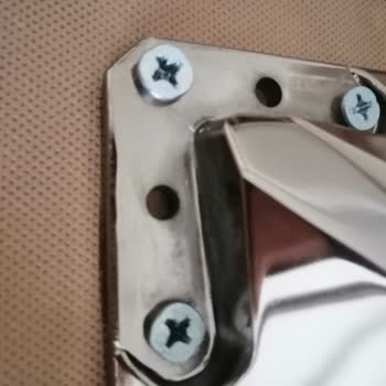 Ergül Mobilya’da Kırılan Sandalye Ayakları Ve Bozuk Koltuk Fermuarı, Servis Yardımcı Olmadı