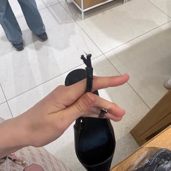 Mango Stiletto Ayakkabısındaki Üretim Kusuru Ve Mağazanın Kullanıcı Hatası İddiası