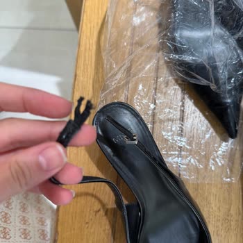 Mango Stiletto Ayakkabısındaki Üretim Kusuru Ve Mağazanın Kullanıcı Hatası İddiası