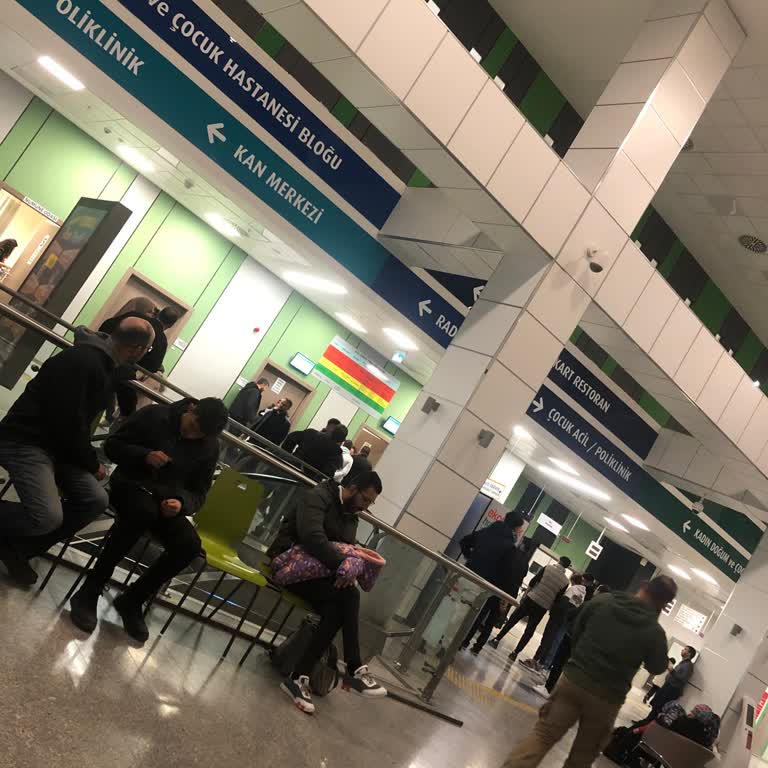 Kayseri Şehir Hastanesinde Çocuk Acilinde Saatlerce Bekleme Ve Yetersiz İlgi