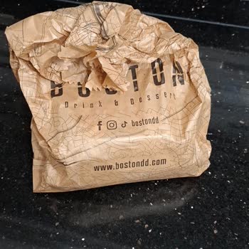 Boston Drink & Dessert Görsellerdeki Gibi Bol Meyveli Değildi